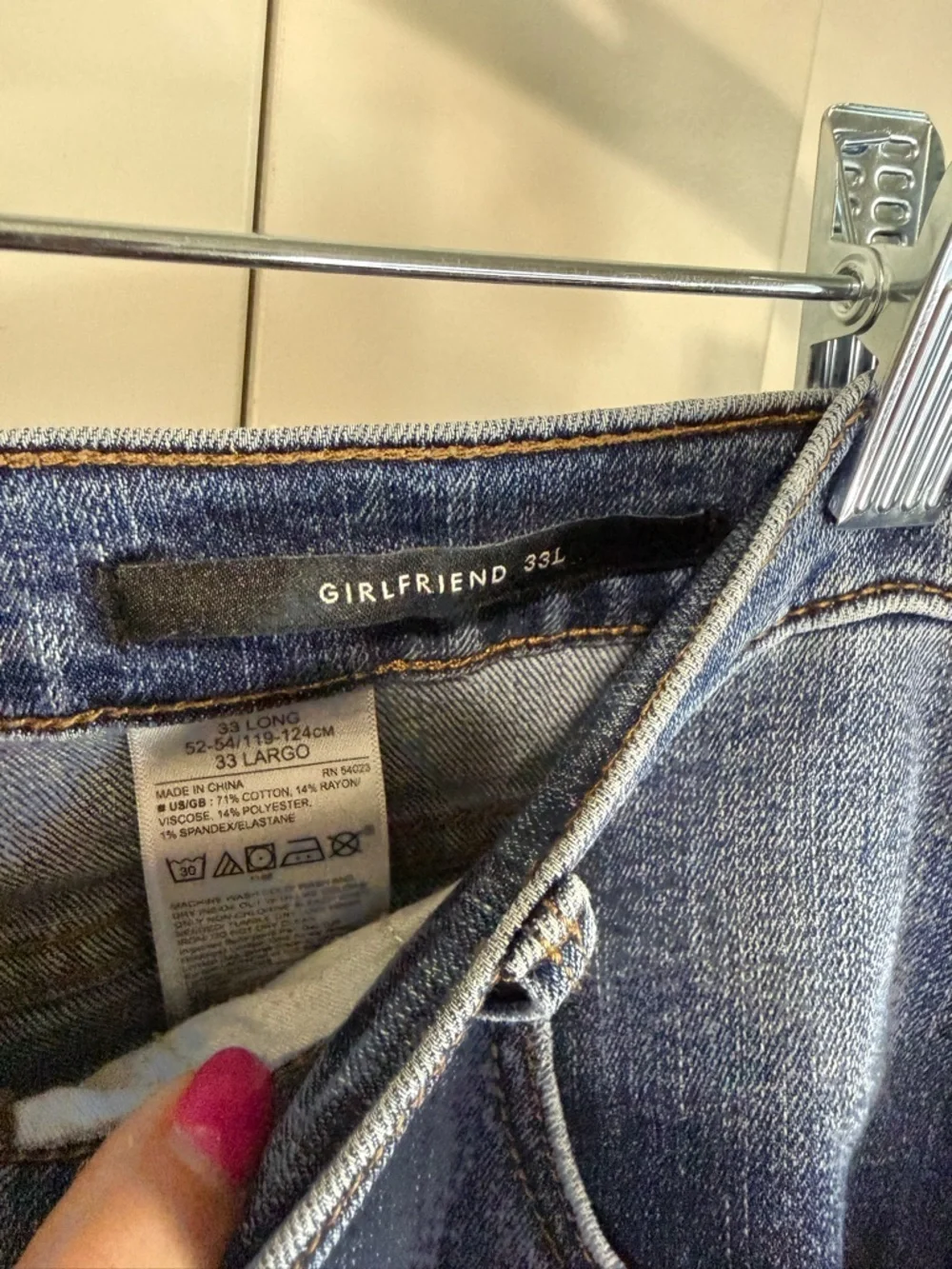Banana Republic Woman’s girlfriend Blue Denim Jeans 33L